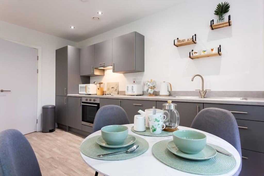 Polly'S Place Apartment Taunton & Free Off Road Parking & Wifi Exterior foto